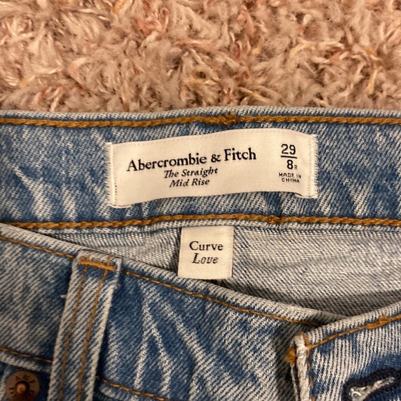 Abercrombie and Fitch NWT Mid Rise 90s Straight Jean curve love sz 29 - Picture 3 of 7